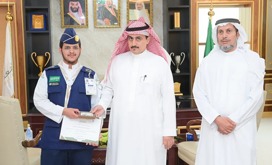 MU RECTOR WELCOMES SCOUTS WHO PARTICIPATED IN PUBLIC SERVICE FOR HAJJ - جامعة المجمعة