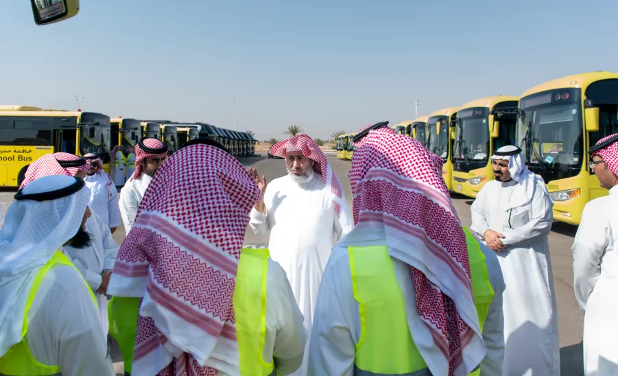 الجامعة تطلق خدمة النقل الجامعي للطالبات بحلتها الجديدة للعام الجامعي 1445هـ -  الجامعة تطلق خدمة النقل الجامعي للطالبات بحلته الجديدة للعام الجامعي ١٤٤٥هـ