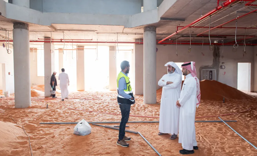 لمتابعة أعمال مشاريع المدينة الجامعية: سعادة الدكتور مسلّم الدوسري يتفقد مشروع مركز التعليم الافتراضي ومشروع تحسين البيئة الجامعية -  جامعة المجمعة 