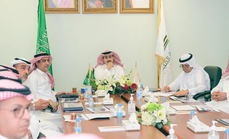 MU RECTOR WELCOMES THE VICE-PRESIDENT OF BAE SYSTEMS -  جامعة المجمعة