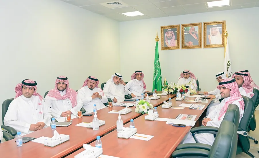 MU RECTOR WELCOMES THE VICE-PRESIDENT OF BAE SYSTEMS -  جامعة المجمعة