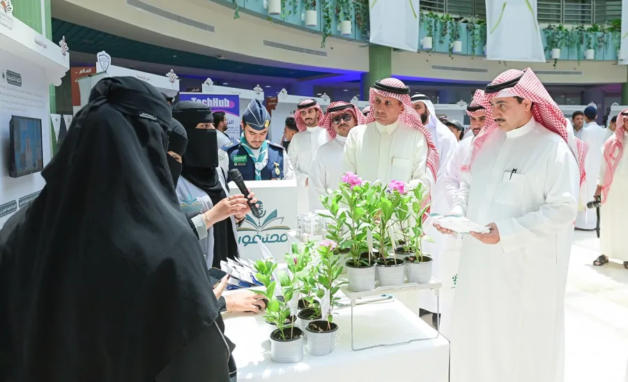 الجامعة تقيم اللقاء السنوي للطلبة المستجدين ومعرض الإرشاد الجامعي -  جامعة المجمعة 