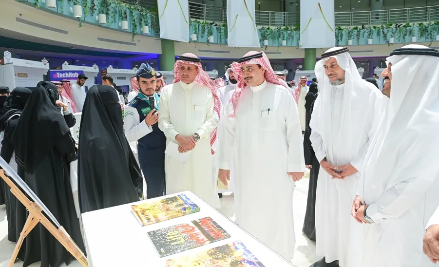 الجامعة تقيم اللقاء السنوي للطلبة المستجدين ومعرض الإرشاد الجامعي -  جامعة المجمعة 