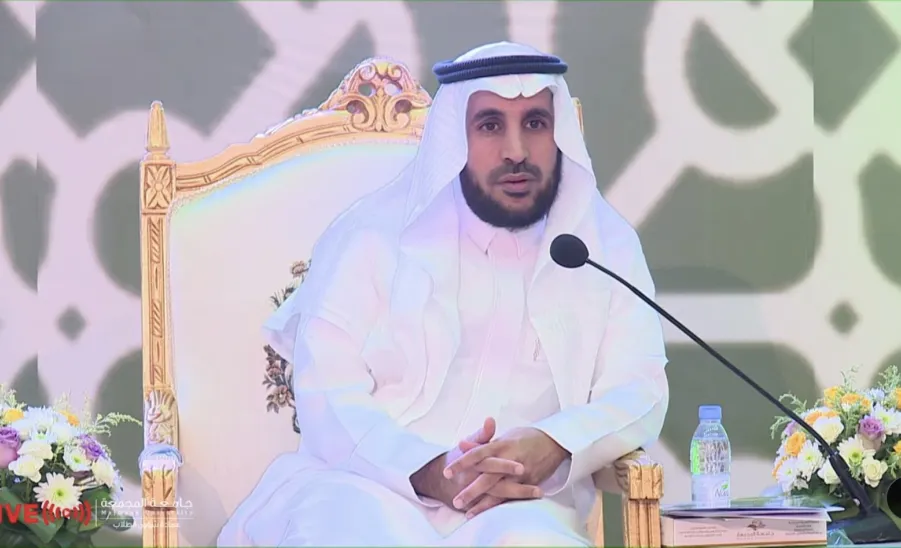 Deanship of Admission and Registration participates in the guidance forum for new students - 2