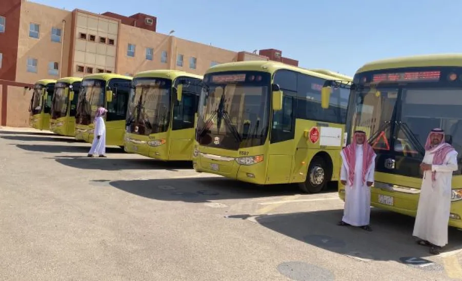 نقل الطلاب والطالبات لفعاليات الاحتفاء بيوم المعلم  - س