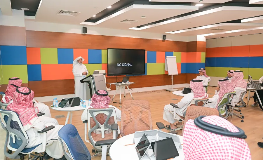 وكيل الجامعة للتنمية والاستثمار يفتتح ورشة عمل نظام البرامج التعليمية المدفوعة -  وكيل الجامعة للتنمية والاستثمار يفتتح ورشة عمل نظام البرامج التعليمية المدفوعة