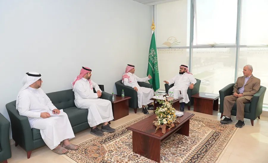 The Media Center's director meets the dean of Quality and Development  - 2