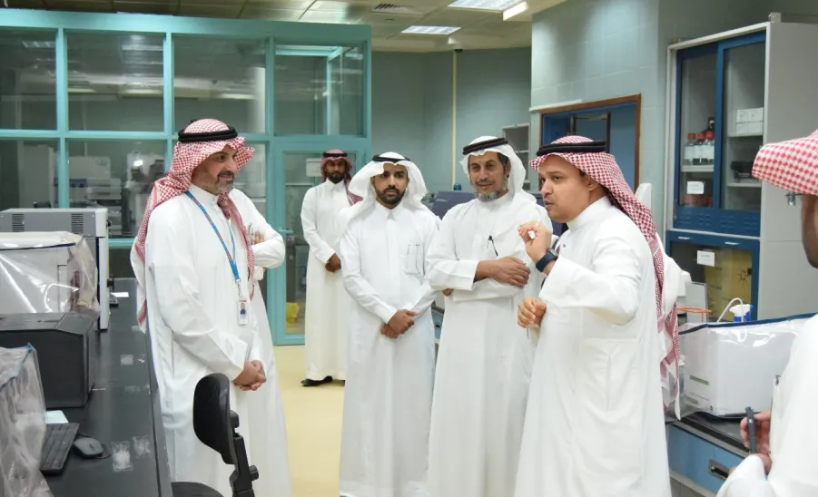 رئيس الجامعة يستقبل وفداً من كلية الملك فيصل الجوية وشركة بي إيه إي سيستمز لمناقشة المبادرات والمشاريع المشتركة - dsr