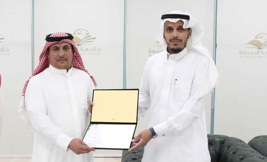 بالشراكة مع عمادة السنة الأولى المشتركة : عمادة القبول والتسجيل تقيم لمنسوبيها دورة أساسيات اللغة الانجليزية - 7