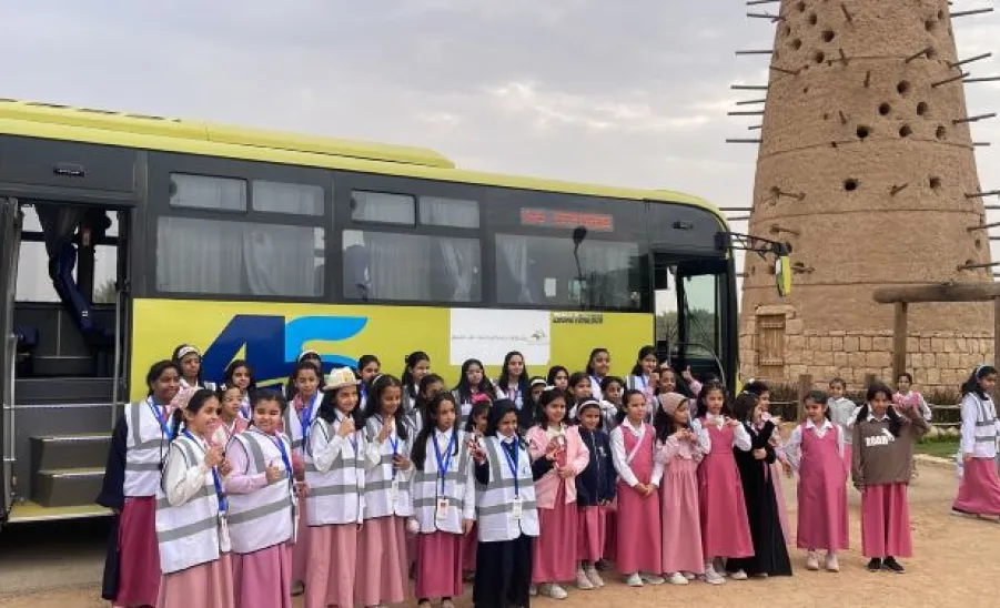 MU transport students of the school complex in Hawtat Sudair  - رررر