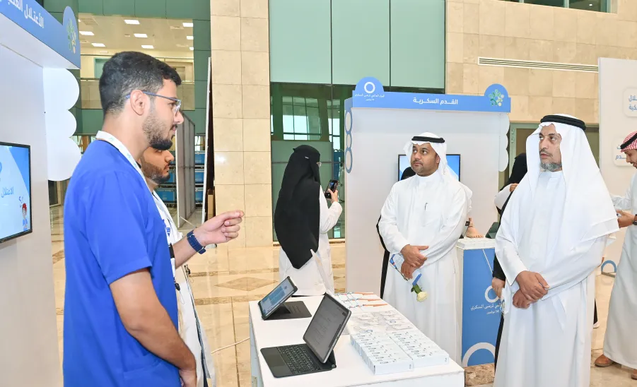 الجامعة تقيم معرضاً بمناسبة اليوم العالمي للسكري -  جامعة المجمعة 