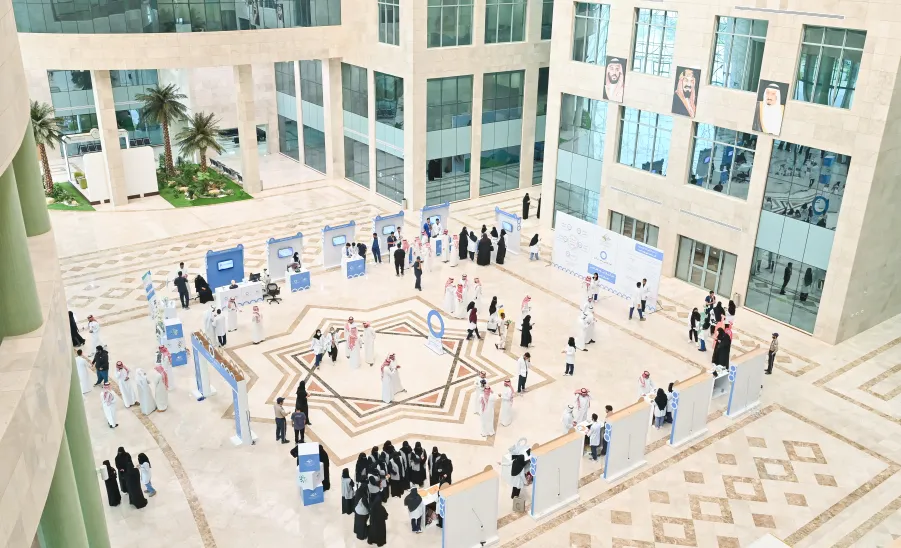الجامعة تقيم معرضاً بمناسبة اليوم العالمي للسكري -  جامعة المجمعة 