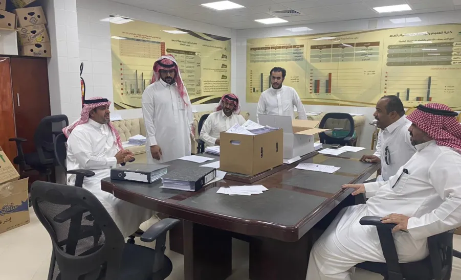  مدير المركز في زيارة لكلية العلوم والدراسات الإنسانية بالغاط - .
