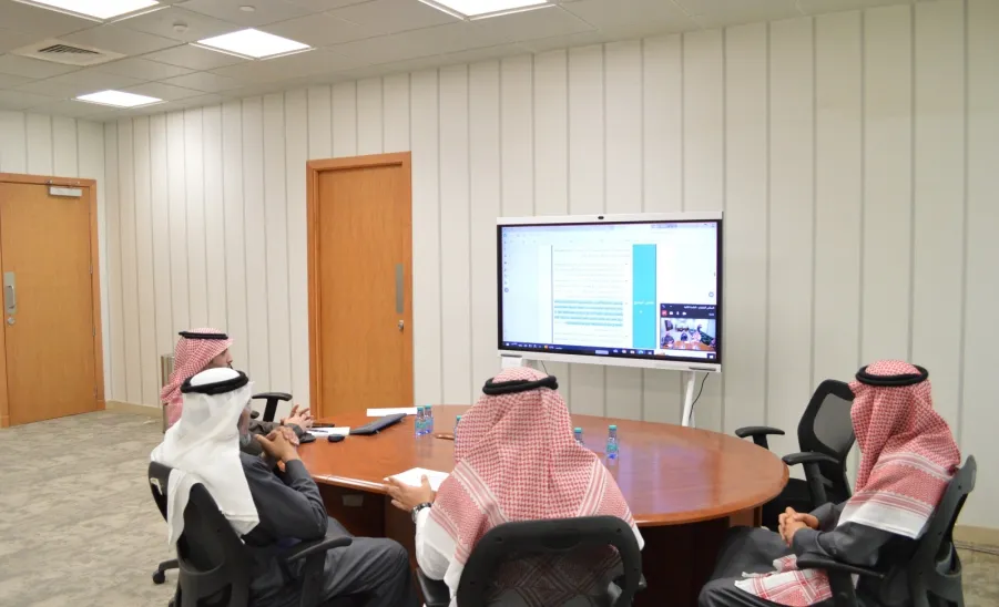 وكيل الجامعة للشؤون التعليمية يرأس الجلسة الثانية للمجلس التنفيذي للكلية التطبيقية -  اجتماع مجلس الكلية التطبيقية 
