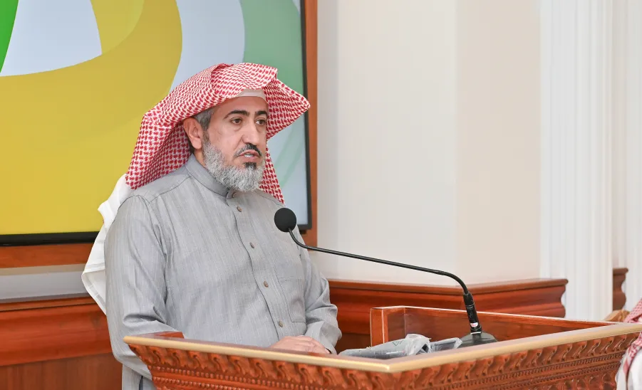 رئيس الجامعة يرعى حفل تكريم الطلبة الفائزين بجوائز الروبوت في دورة الألعاب السعودية  - جامعة المجمعة 