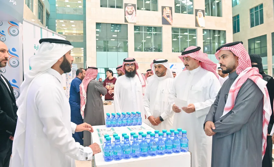 الجامعة تحتفي باليوم العالمي للإعاقة 2023  - جامعة المجمعة 