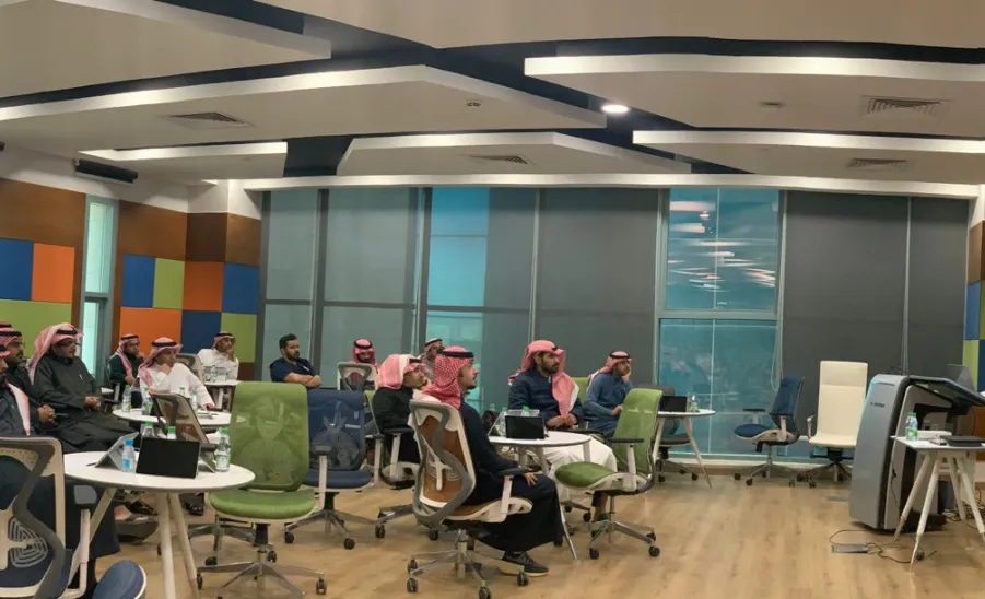 مكتب إدارة البيانات يقيم ورشة عمل ( آلية تصنيف البيانات لممثلي بيانات إدارات الجامعة ) -  data122