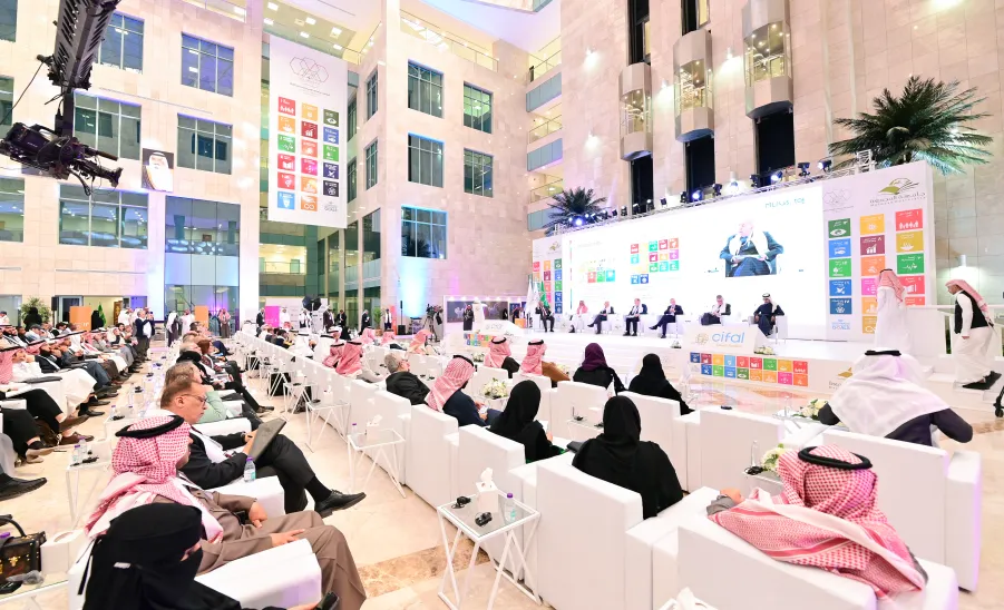 الجامعة تقيم المؤتمر الدولي : ( الجامعات وأهداف التنمية المستدامة 2030 " المستهدفات والممارسات" )  - جامعة المجمعة