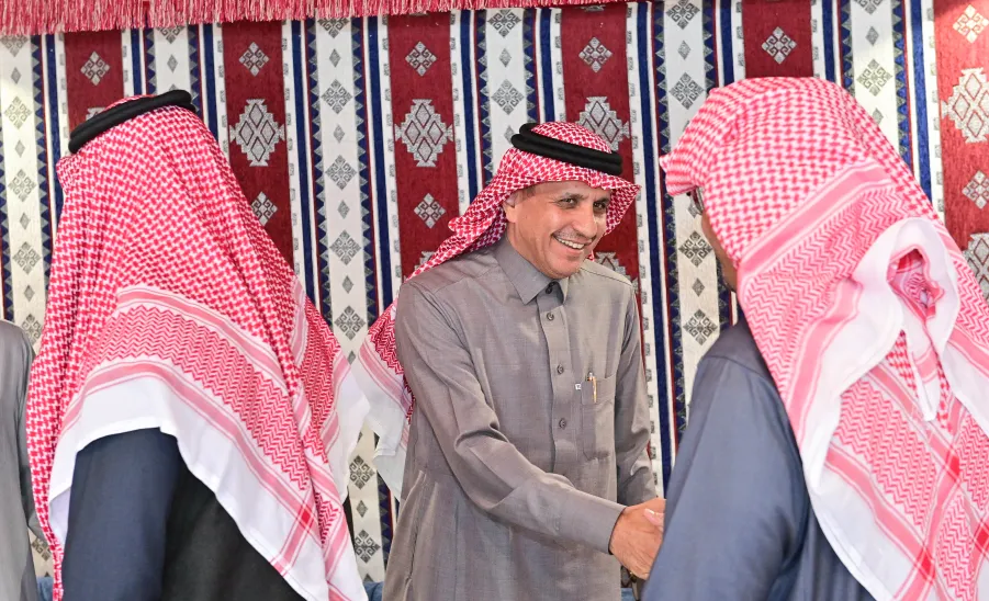 وكيل الجامعة للتنمية والاستثمار يرعى فعاليات الملتقى الأول للموظفين والذي أقامته إدارة التواصل الداخلي بالإدارة العامة للأداء والامتثال - جامعة المجمعة