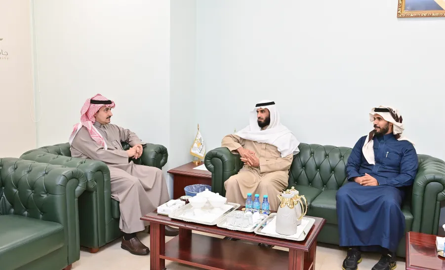 MU Rector on inspection tour to the Deanship of Admissions and Registration - 2