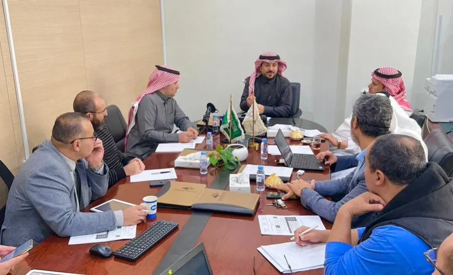 Applied College's CEO conducts a meeting with Programs and Plans Committee -  fig1