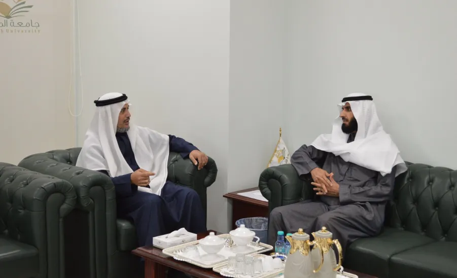 MU Vice-Rector visits the Deanship of Admission and Registration  -  1