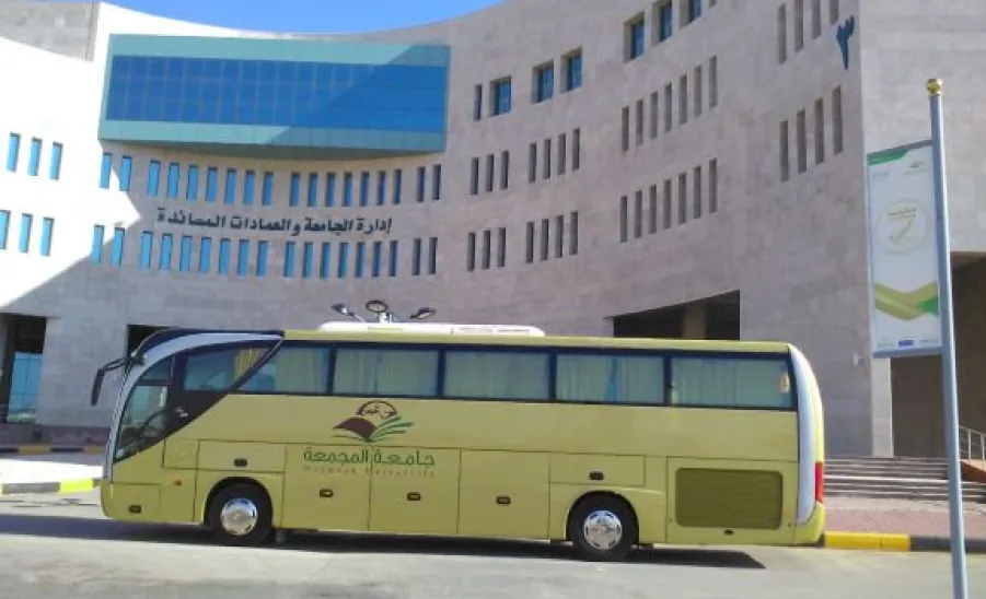 الإدارة العامة للخدمات توفر خدمات النقل الترددي لفعاليات ديوانية الجامعة   - ة