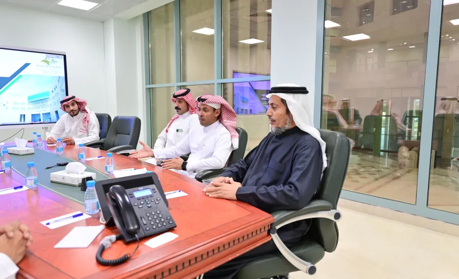  بهدف توقيع مذكرتي تفاهم بين الجانبين : رئيس الجامعة يستقبل معالي رئيس جامعة جدة والوفد المرافق له - جامعة المجمعة 