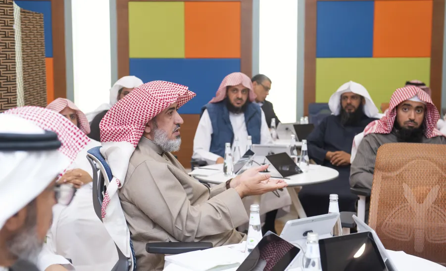 The Founding committee of the College of Sharia and Law conducts a workshop  - اللجنة التأسيسية لكلية الشريعة والقانون تقيم ورشة عمل مركزة 