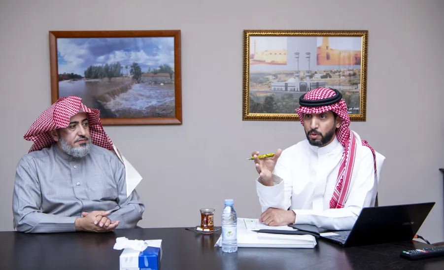 MU VICE-RECTOR ON A VISIT TO IBRAHIM AL-SULTAN CHARITABLE FOUNDATION  -  وكيل الجامعة للتنمية والاستثمار رئيس مجلس إدارة مركز التأهيل الطبي والاطراف الاصطناعية يزور مؤسسة الشيخ إبراهيم السلطان الخيرية