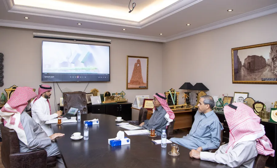 MU VICE-RECTOR ON A VISIT TO IBRAHIM AL-SULTAN CHARITABLE FOUNDATION  -  وكيل الجامعة للتنمية والاستثمار رئيس مجلس إدارة مركز التأهيل الطبي والاطراف الاصطناعية يزور مؤسسة الشيخ إبراهيم السلطان الخيرية