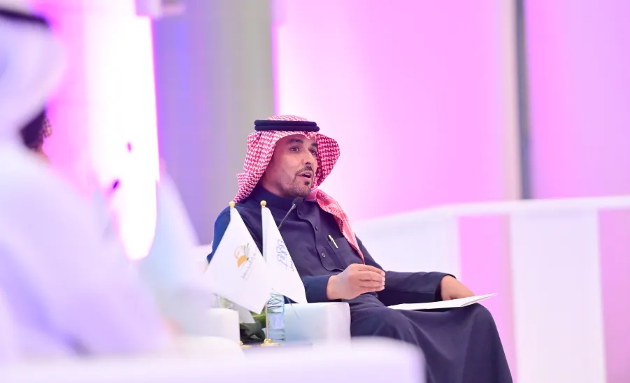 MU HOLDS 'MUAAHAL' FORUM  -  جامعة المجمعة 