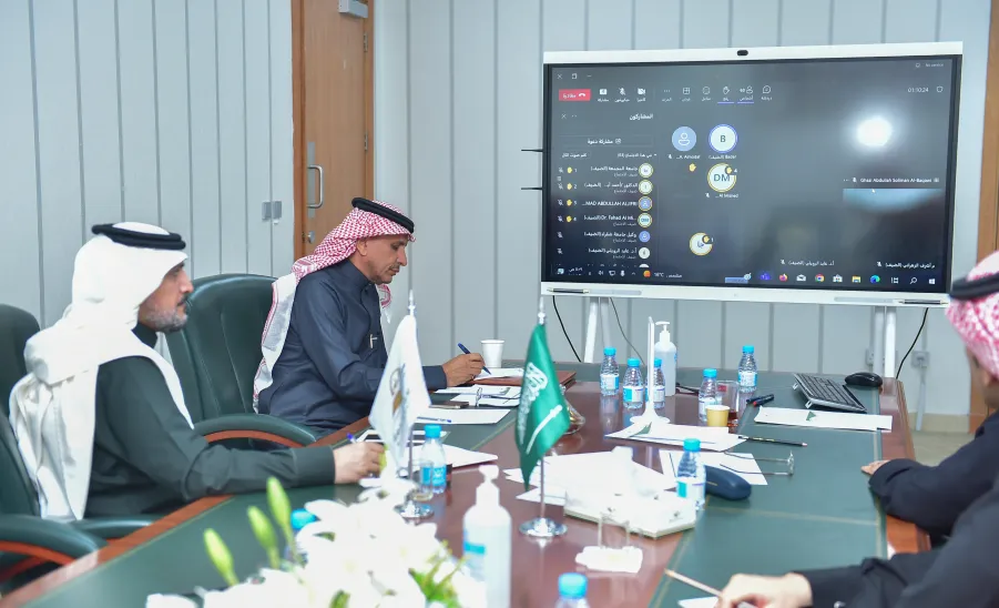 MU participates in a workshop on outsourcing projects by ministry of education  - برئاسة وكيل الجامعة للتنمية والاستثمار فريق عمل الجامعة يشارك في ورشة عمل المشاريع وعقود التشغيل وآليه عملها المنفذة (عن بعد) من قبل وزارة التعليم