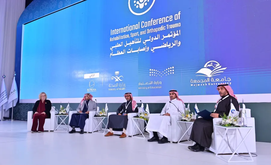  الجامعة تختتم أعمال المؤتمر الدولي للتأهيل الطبي والرياضي وإصابات العظام -  جامعة المجمعة 