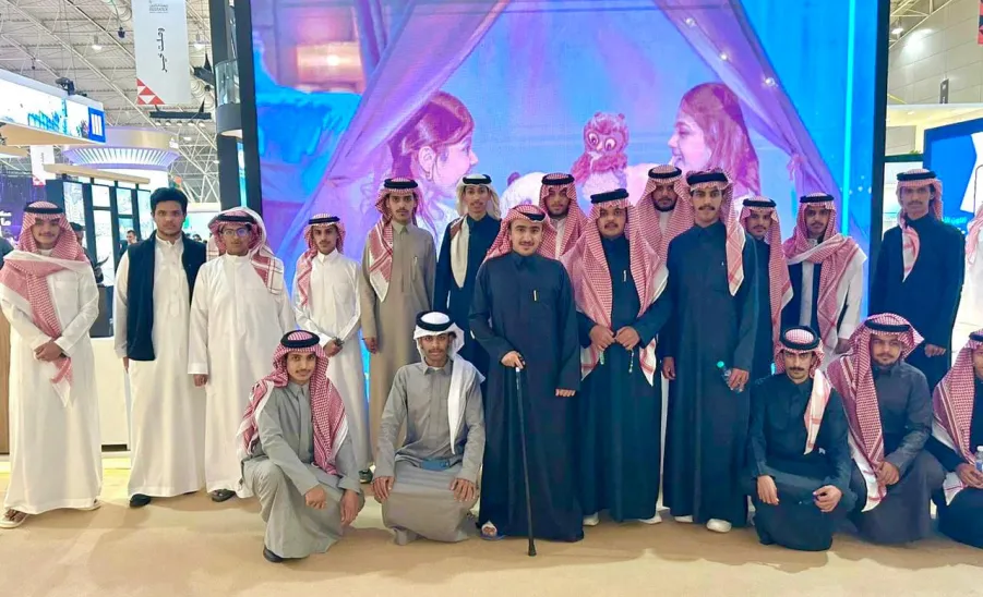 A delegation of Applied College visits Restatex Real Estate Exhibition in Riyadh -  fig2