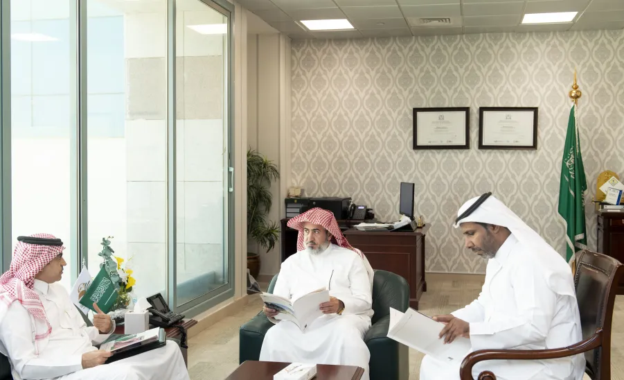 وكيل الجامعة للتنمية والاستثمار يستقبل مساعد الأمين العام لشؤون الجامعات مستشار الأمانة العامة بصندوق التعليم العالي الجامعي -  وكيل الجامعة للتنمية والاستثمار يستقبل مساعد الامين العام لشؤون الجامعات مستشار الأمانة العامة بصندوق التعليم العالي الجامعي