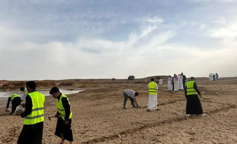 The Applied College participated in scattering seeds as part of the Green Saudi Initiative -  fig3