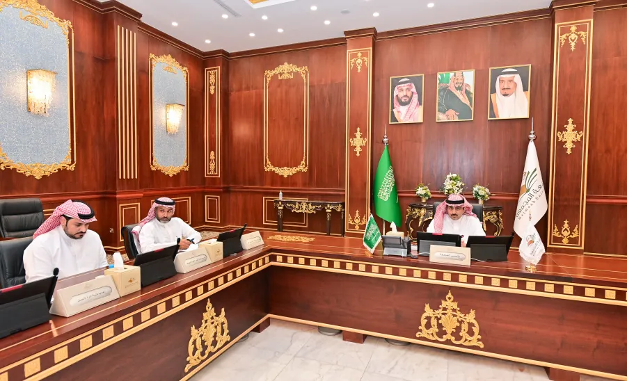 MU COUNCIL HOLDS EIGHTH MEETING FOR ACADEMIC YEAR 1445 -  جامعة المجمعة 