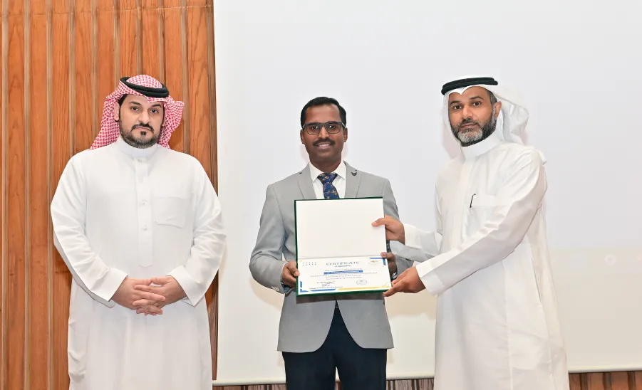 وكيل الجامعة للدراسات العليا والبحث العلمي يفتتح فعاليات يوم البحث العلمي والابتكار السنوي الثالث بكلية العلوم الطبية التطبيقية - جامعة المجمعة