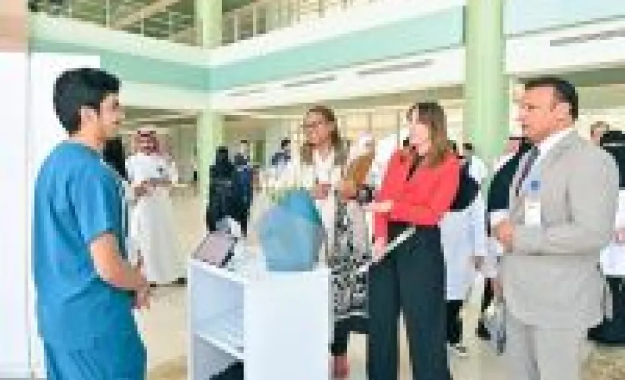 إستقبال وتنقلات وفد من الكلية الملكية للإطباء في إيرلندا  -  1