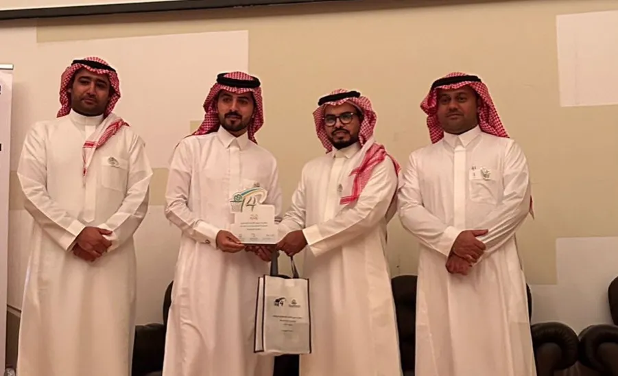 عمادة شؤون الطلاب تكرم الإدارة العامة للخدمات نظير جهودها في نهائيات دوري الاتحاد السعودي للجامعات  -  0