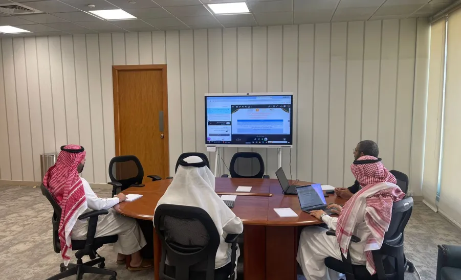 وكيل الجامعة للشؤون التعليمية يرأس الجلسة العاشرة للجنة الخطط والمناهج الدراسية  -  الجلسة العاشرة لجنة الخطط والمناهج الدراسية