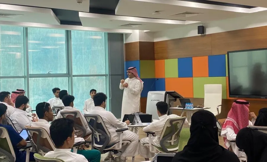 VP of Applied College participates in the launching activities of the "Innovation and Sustainability Hackathon" -  fig1