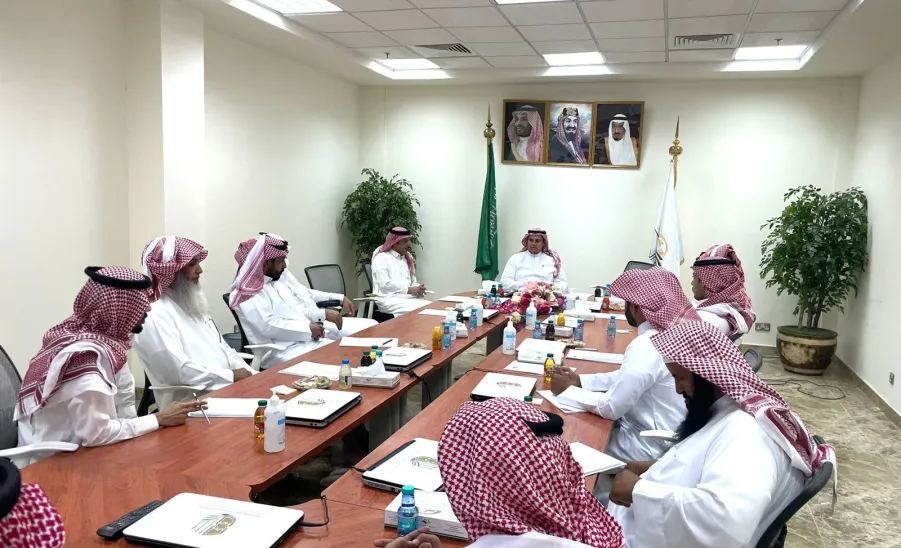 Internal audit team at Applied College visits Remah branch -  Fig1