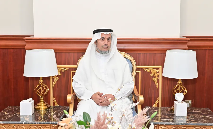 The Vice-Rector for Educational Affairs receives the report about the 6th Student Forum for Talent and Creativity  -  جامعة المجمعة