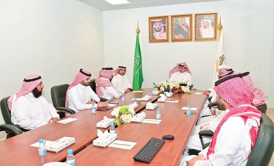 رئيس الجامعة يدشن نظام اللجنة المحلية لأخلاقيات البحوث  -  جامعة المجمعة