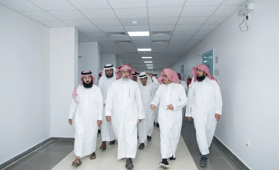 وكيل جامعة المجمعة للتنمية والاستثمار يتفقد مقر كلية الشريعة والقانون بمحافظة الغاط - وكيل جامعة المجمعة للتنمية والاستثمار يتفقد مقر كلية الشريعة والقانون بمحافظة الغاط