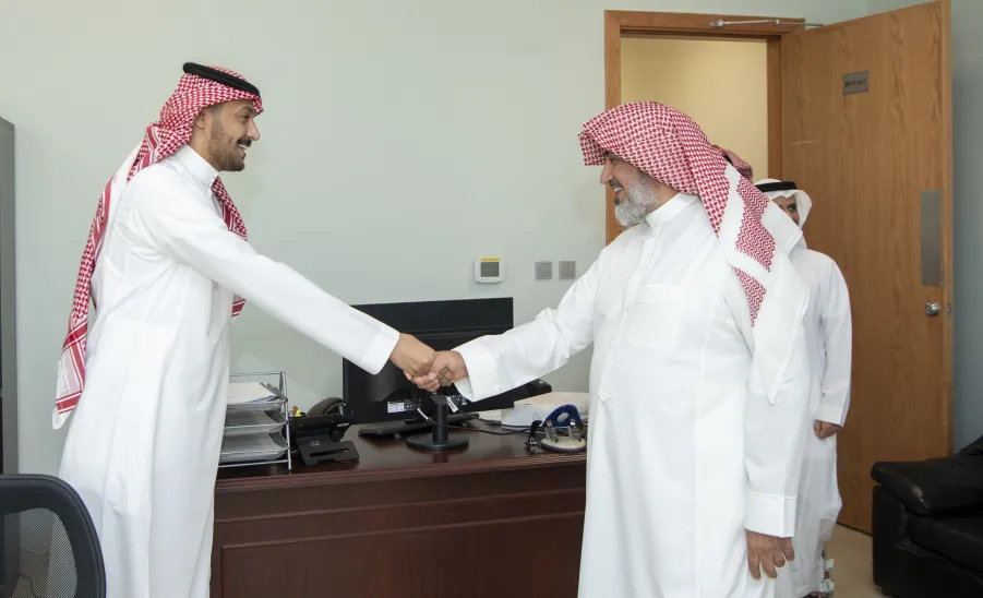 وكيل الجامعة للتنمية والاستثمار يزور الإدارة العامة للأداء والامتثال -  وكيل الجامعة للتنمية والاستثمار يزور الإدارة العامة للأداء والامتثال