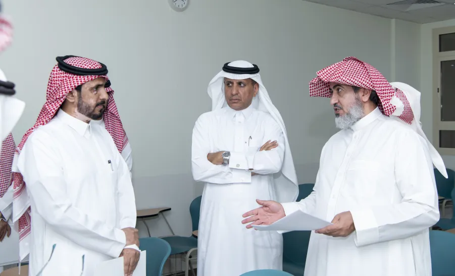 وكيل الجامعة للتنمية والاستثمار يتفقد مقر كلية التمريض بحوطة سدير - وكيل الجامعة للتنمية والاستثمار يتفقد مقر كلية التمريض بحوطة سدير