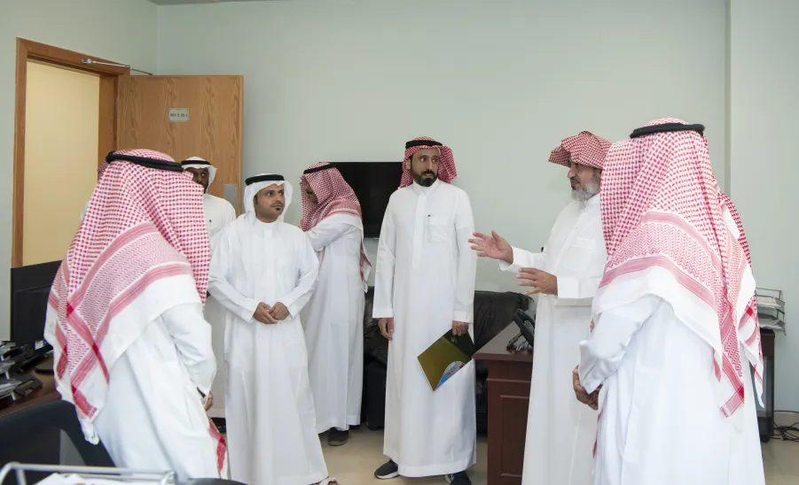 وكيل الجامعة للتنمية والاستثمار يزور الإدارة العامة للأداء والامتثال -  وكيل الجامعة للتنمية والاستثمار يزور الإدارة العامة للأداء والامتثال